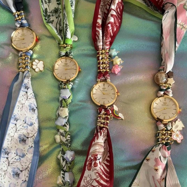 Fashionable Wrist Watch