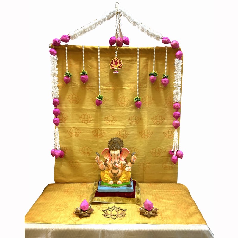 Backdrop Decor Golden Piece